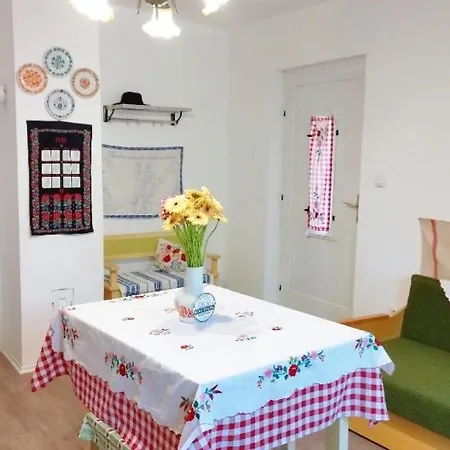 Beke Tanya Vendeghaz Es Glamping Holiday home *